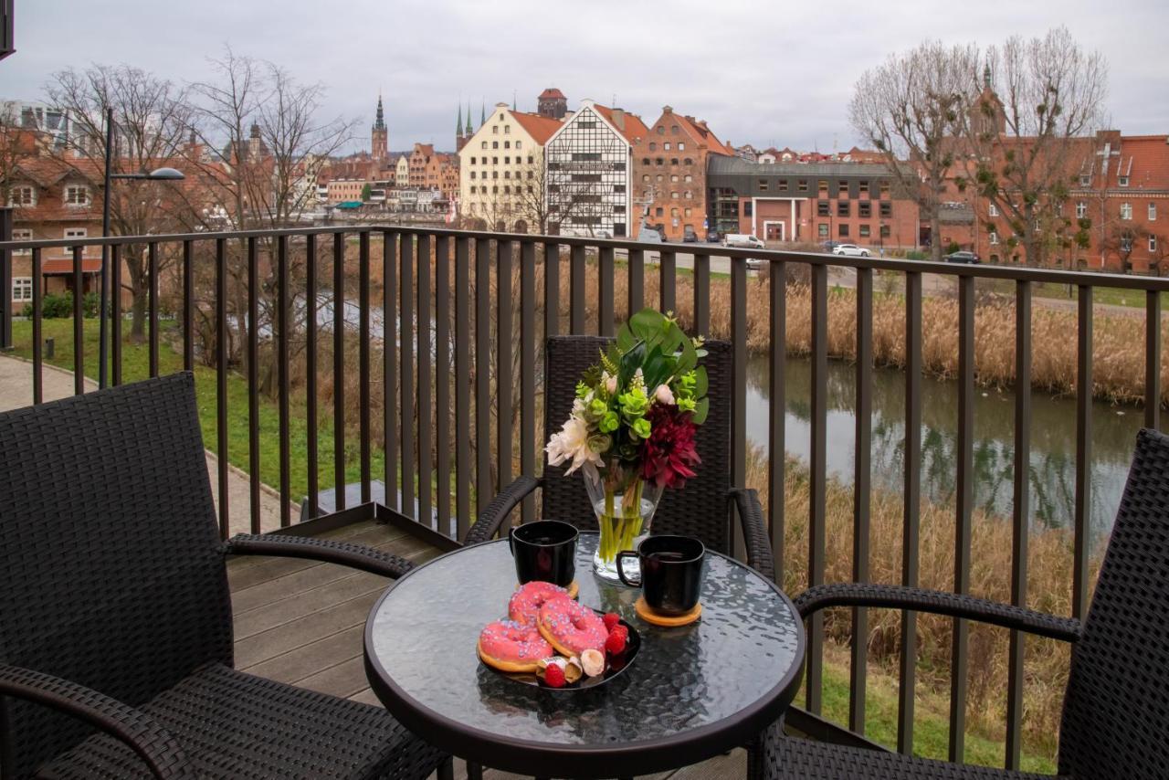 Maya'S Flats & Resorts - River View Гданьск Экстерьер фото